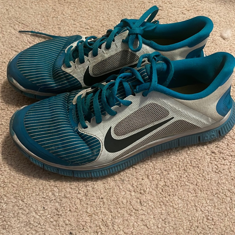Nike free runs